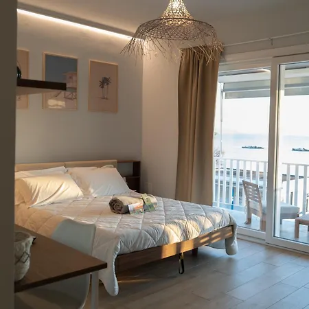 Guest house Life House 4*