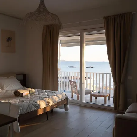 Life House Pensionat Follonica