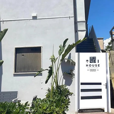 Guest house Life House Follonica
